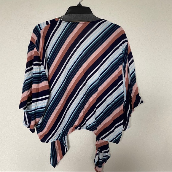 Striped tie up shirt - Picture 4 of 5